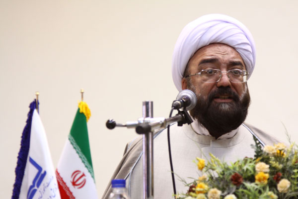 مراسم نکوداشت صدمین شماره رشد آموزش زبان