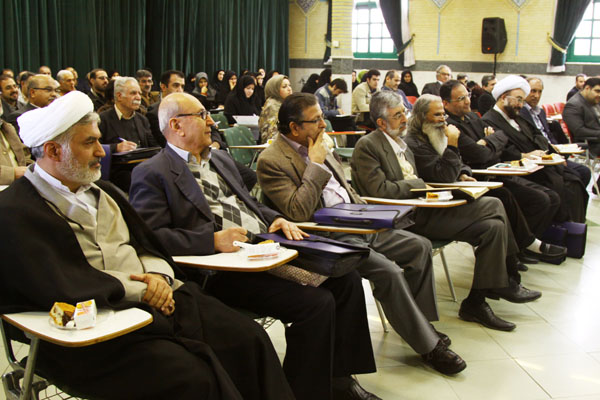 مراسم نکوداشت انتشار صدمین شماره رشد آموزش زبان و ادب فارسی . دی 90