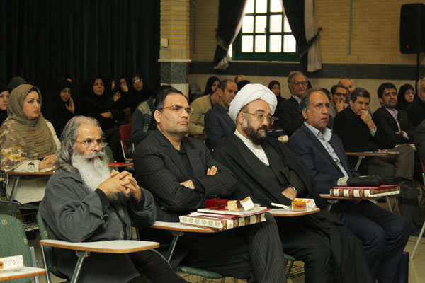 مراسم نکوداشت انتشار صدمین شماره رشد آموزش زبان و ادب فارسی . دی 90