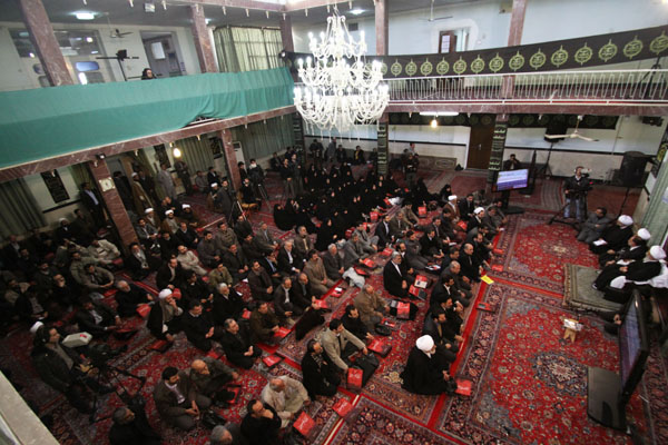 مراسم رونمایی از مجموعه تاریخ امام حسین (ع)