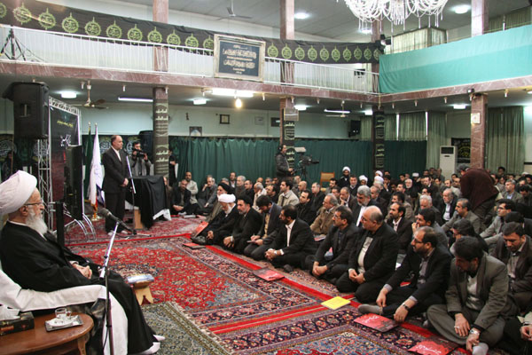 مراسم رونمایی از مجموعه تاریخ امام حسین (ع)