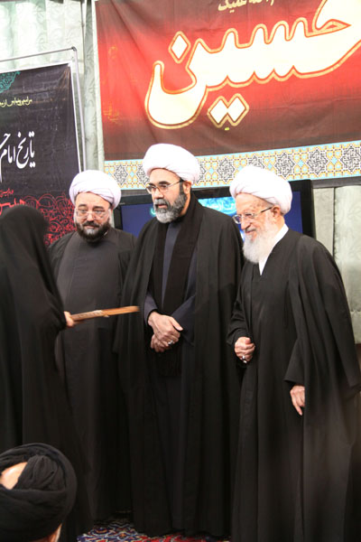 مراسم رونمایی از مجموعه تاریخ امام حسین (ع)