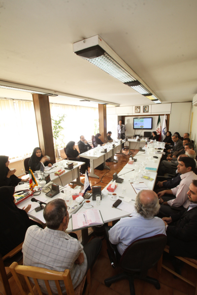 نشست علمی کاربردی بررسی مجلات آموزشی در هند و کانادا و انگلستان