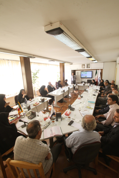 نشست علمی کاربردی بررسی مجلات آموزشی در هند و کانادا و انگلستان