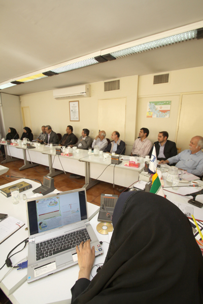 نشست علمی کاربردی بررسی مجلات آموزشی در هند و کانادا و انگلستان