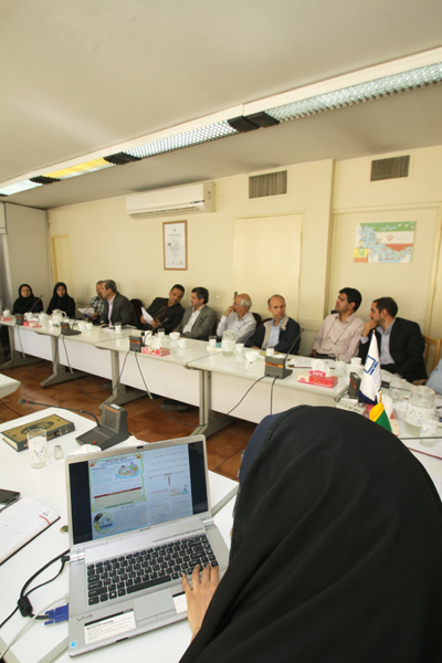 نشست علمی کاربردی بررسی مجلات آموزشی در هند و کانادا و انگلستان