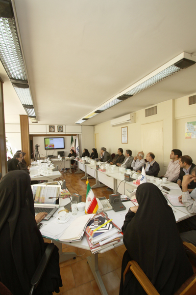 نشست علمی کاربردی بررسی مجلات آموزشی در هند و کانادا و انگلستان