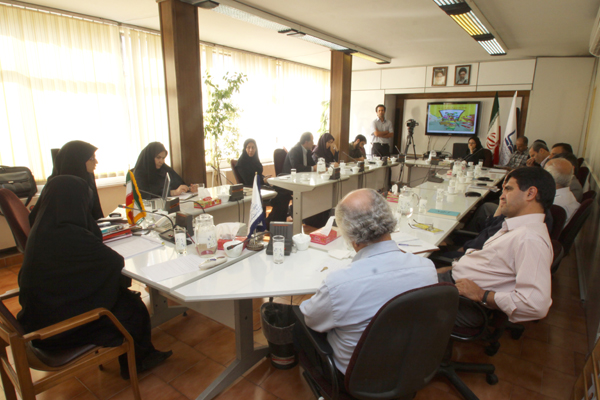 نشست علمی کاربردی بررسی مجلات آموزشی در هند و کانادا و انگلستان