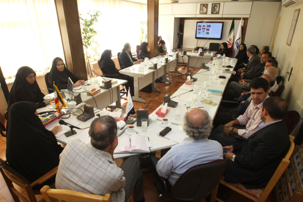 نشست علمی کاربردی بررسی مجلات آموزشی در هند و کانادا و انگلستان