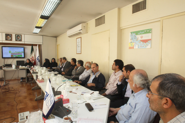 نشست علمی کاربردی بررسی مجلات آموزشی در هند و کانادا و انگلستان