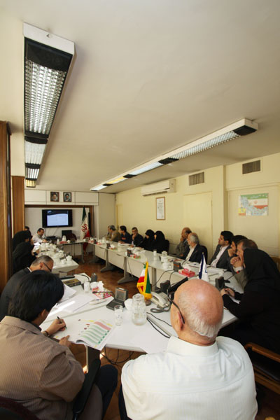 نشست علمی‌ ـ کاربردی هم‌اندیشی در باب «حوزه تفکر و پژوهش برنامه درسی ملی و نقش مجلات رشد» 10