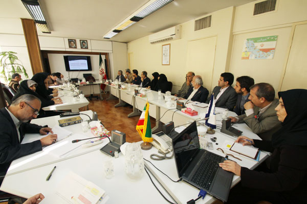 نشست علمی‌ ـ کاربردی هم‌اندیشی در باب «حوزه تفکر و پژوهش برنامه درسی ملی و نقش مجلات رشد» 24