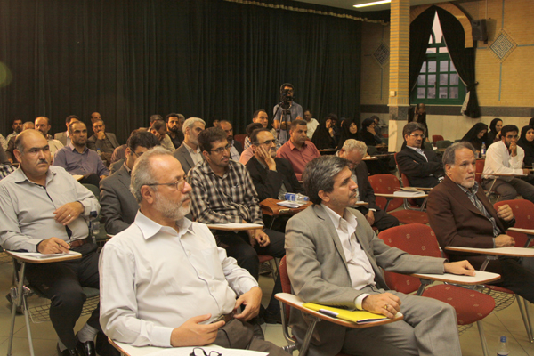 سیزدهمین نشست نمایندگان نشریات رشد شهر تهران و شهرستان‌های استان تهران 13