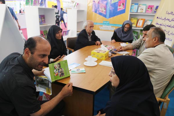 نمایشگاه کتاب.. اردیبهشت 95