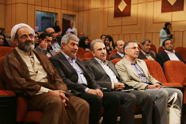 مراسم رونمایی از کتاب در تمنای یادگیری؛ 9 شهریور 95؛ شرکت افست