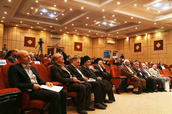 مراسم رونمایی از کتاب در تمنای یادگیری؛ 9 شهریور 95؛ شرکت افست