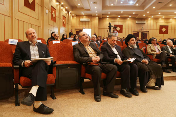 مراسم رونمایی از کتاب در تمنای یادگیری؛ 9 شهریور 95؛ شرکت افست