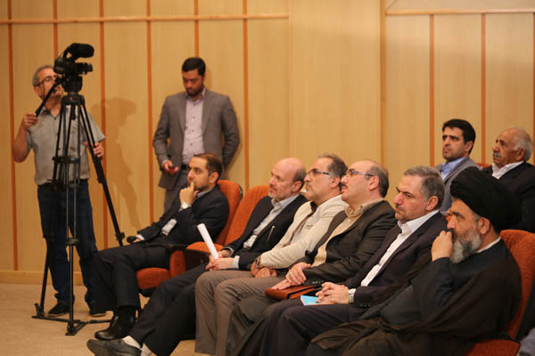 مراسم رونمایی از کتاب در تمنای یادگیری؛ 9 شهریور 95؛ شرکت افست