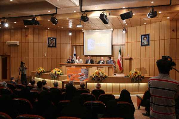 مراسم رونمایی از کتاب در تمنای یادگیری؛ 9 شهریور 95؛ شرکت افست