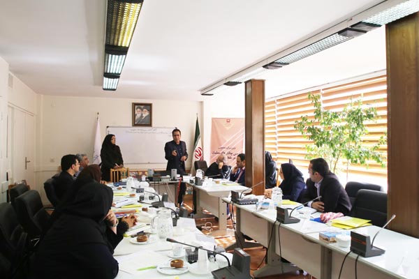 بررسی جلسه چالش‌های معلمان ابتدایی