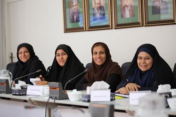 بررسی جلسه چالش‌های معلمان ابتدایی