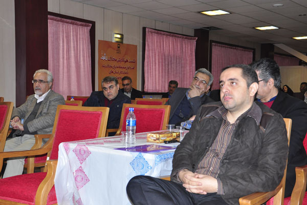 نشست هم‌اندیشی مجلات رشد با نمایندگان استان‌های بوشهر و یزد