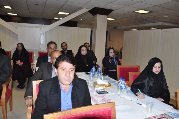 نشست هم‌اندیشی مجلات رشد با نمایندگان استان‌های بوشهر و یزد