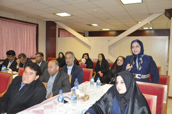 نشست هم‌اندیشی مجلات رشد با نمایندگان استان‌های بوشهر و یزد