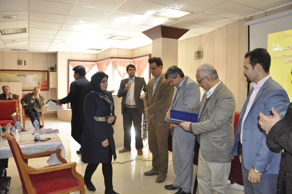 نشست هم‌اندیشی مجلات رشد با نمایندگان استان‌های بوشهر و یزد