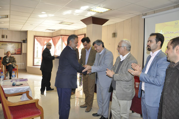 نشست هم‌اندیشی مجلات رشد با نمایندگان استان‌های بوشهر و یزد