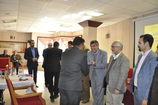 نشست هم‌اندیشی مجلات رشد با نمایندگان استان‌های بوشهر و یزد