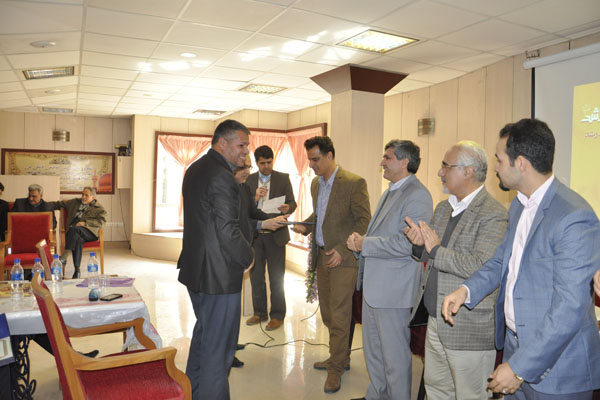 نشست هم‌اندیشی مجلات رشد با نمایندگان استان‌های بوشهر و یزد