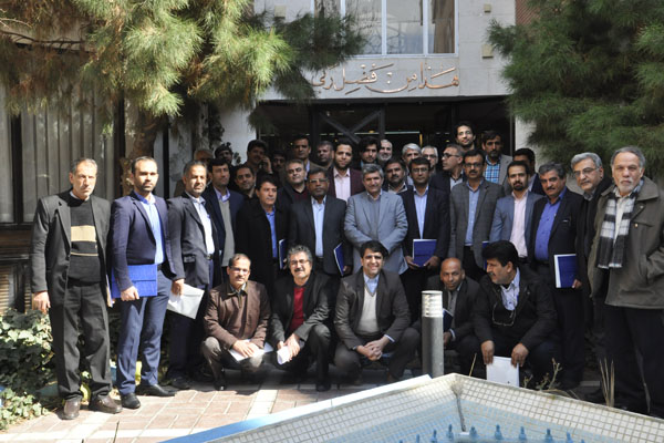 نشست هم‌اندیشی مجلات رشد با نمایندگان استان‌های بوشهر و یزد