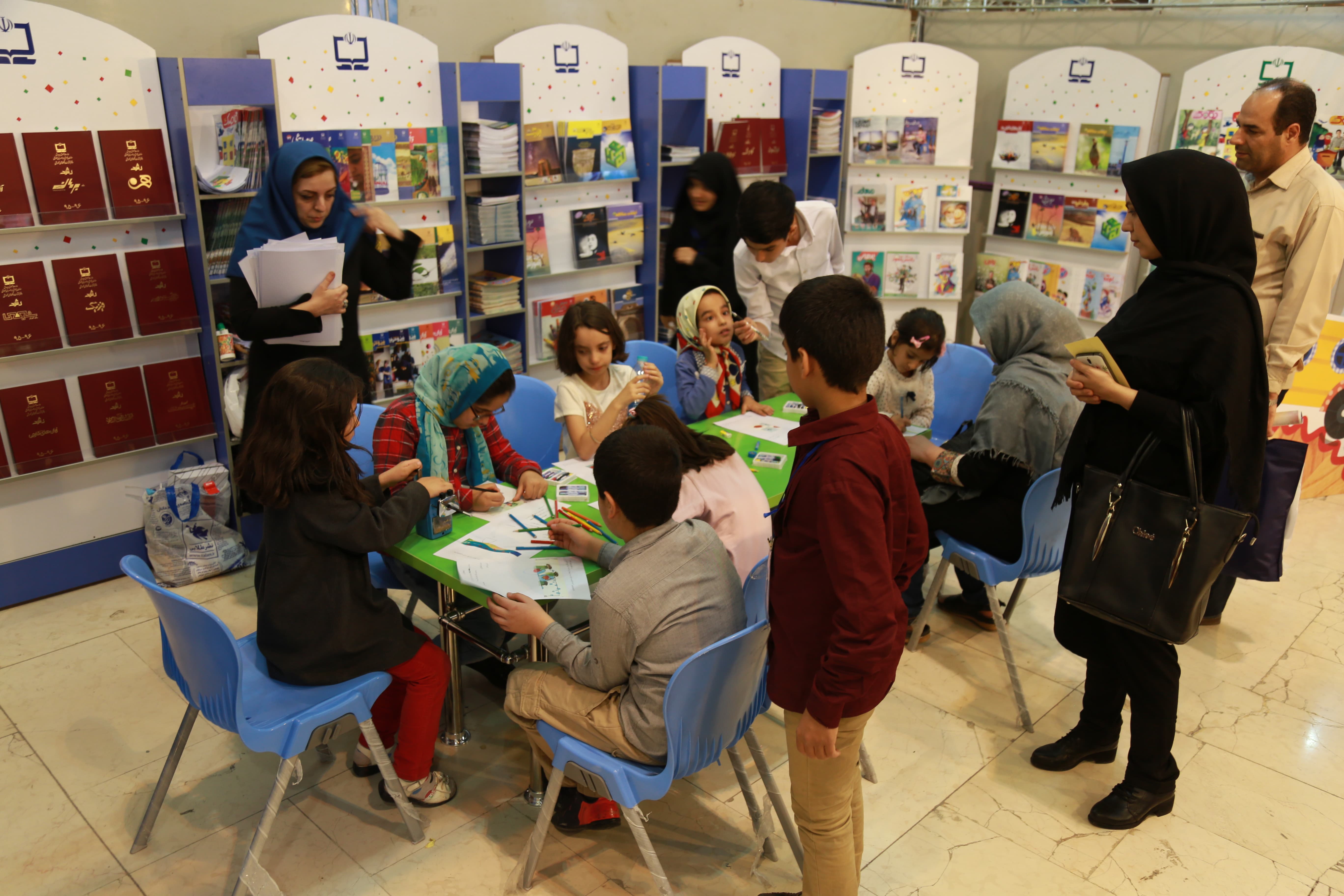 غرفه مجلات رشد در بیست‌و سومین نمایشگاه مطبوعات، آبان ۱۳۹۶