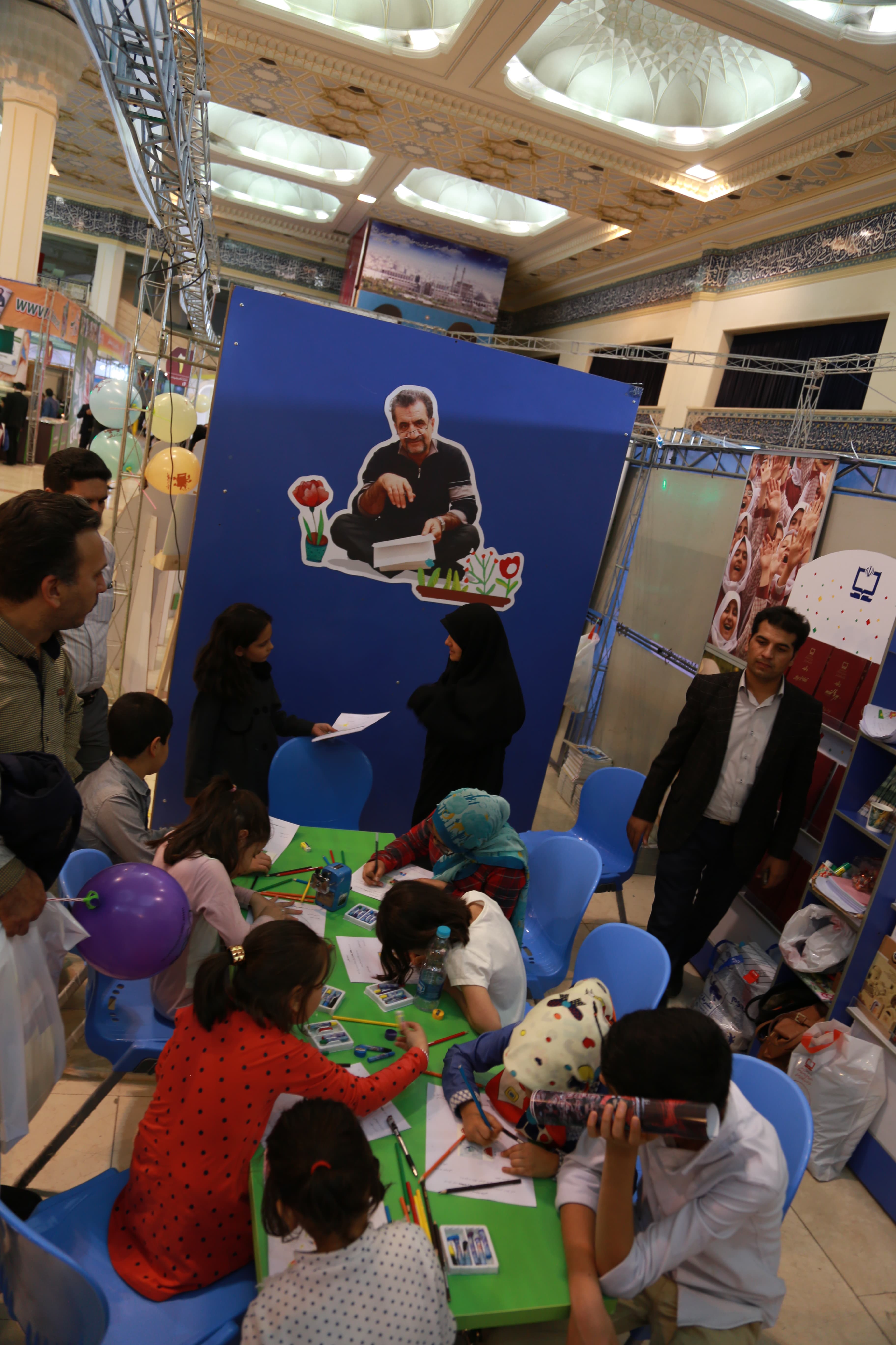 غرفه مجلات رشد در بیست‌و سومین نمایشگاه مطبوعات، آبان ۱۳۹۶