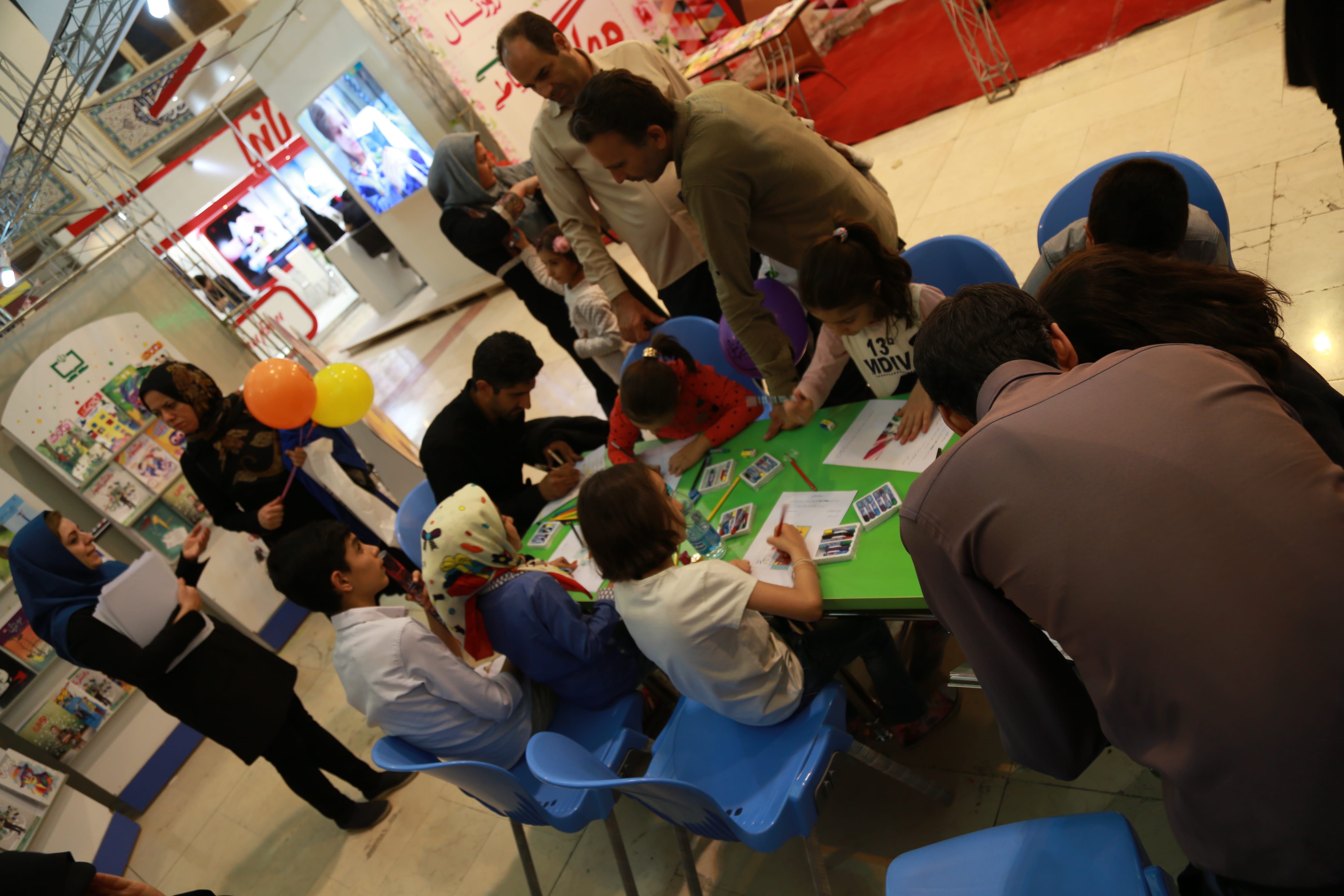 غرفه مجلات رشد در بیست‌و سومین نمایشگاه مطبوعات، آبان ۱۳۹۶