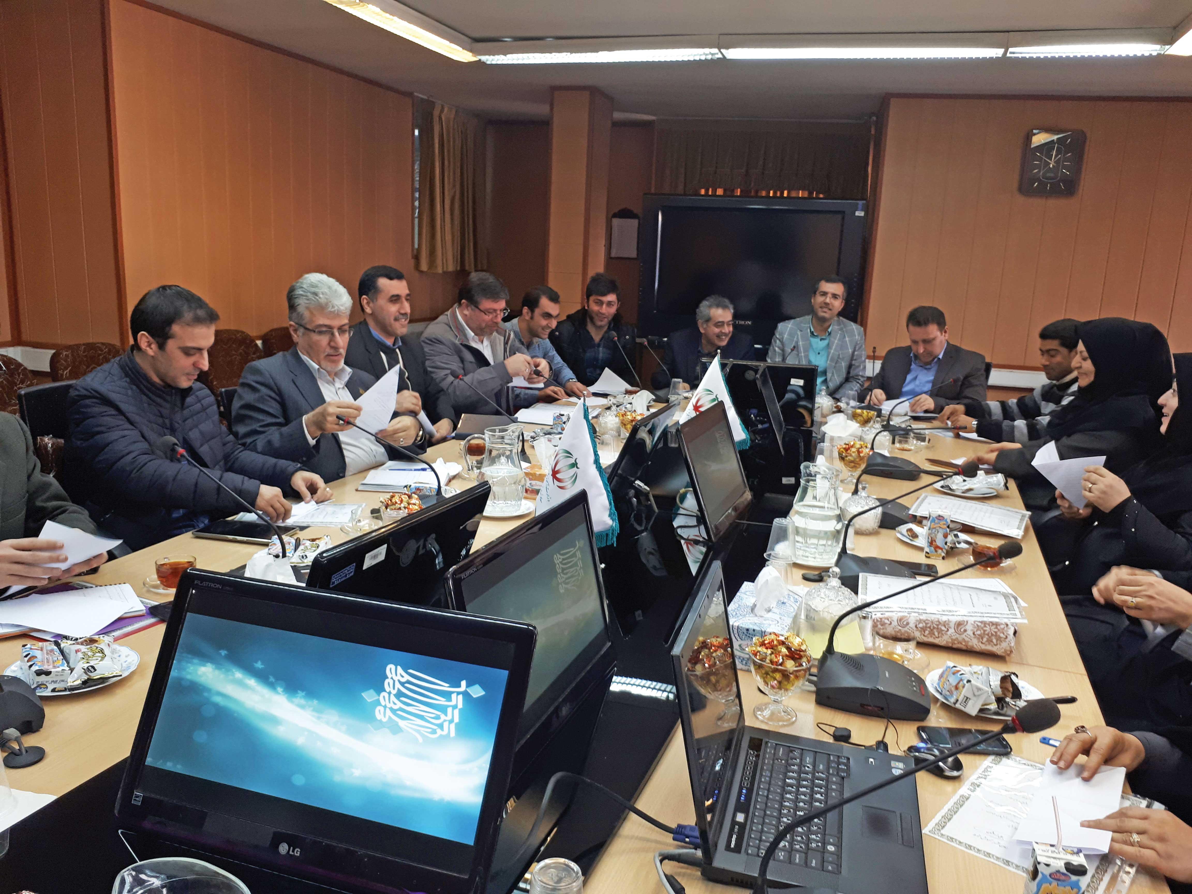 ضمن خدمت به سبکی دیگر