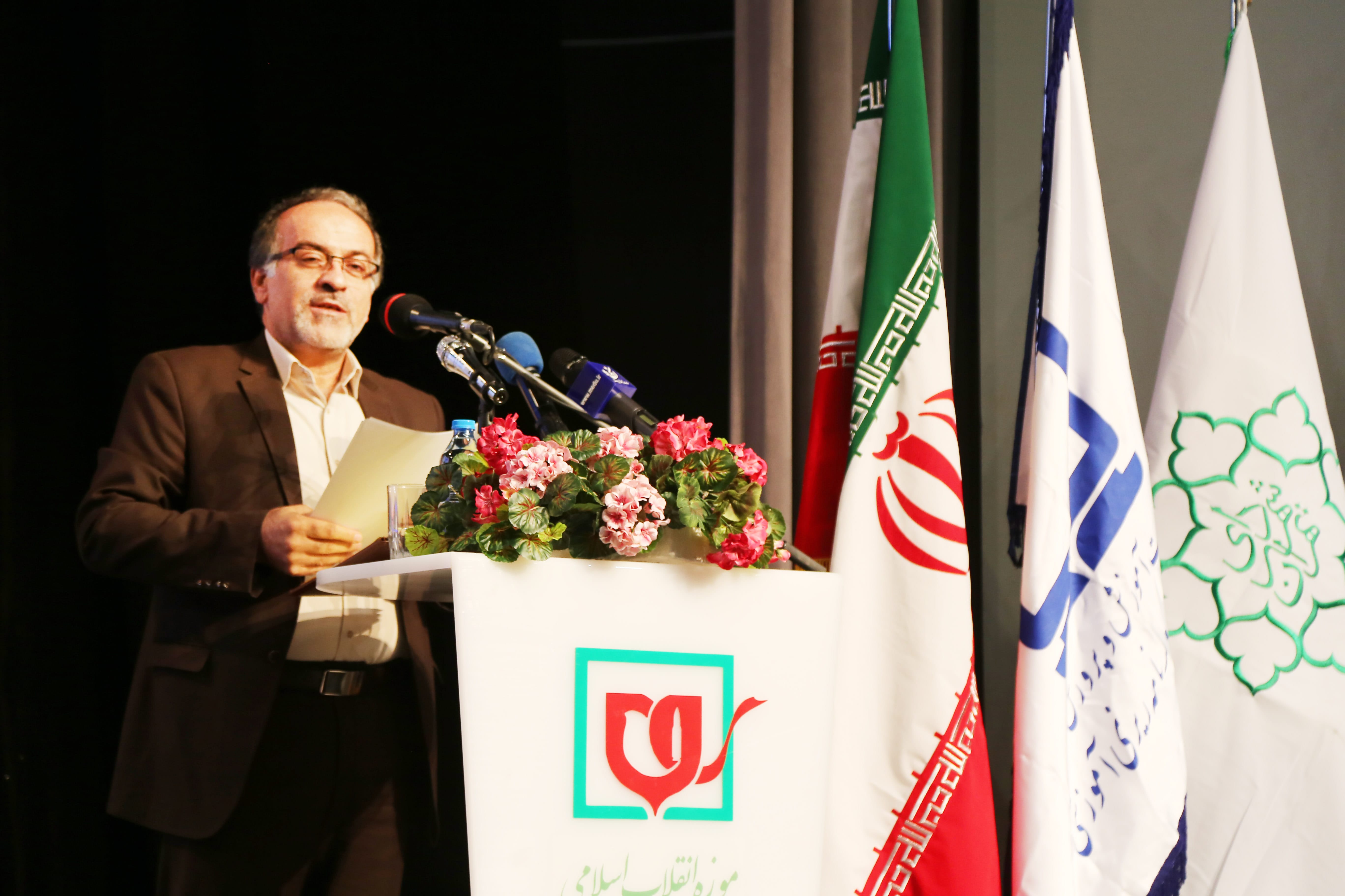 سیزدهمین همایش تجلیل از مؤلفان و پدیدآورندگان مواد و رسانه‌های آموزشی؛ ١٧ مهر ۱۳۹۷