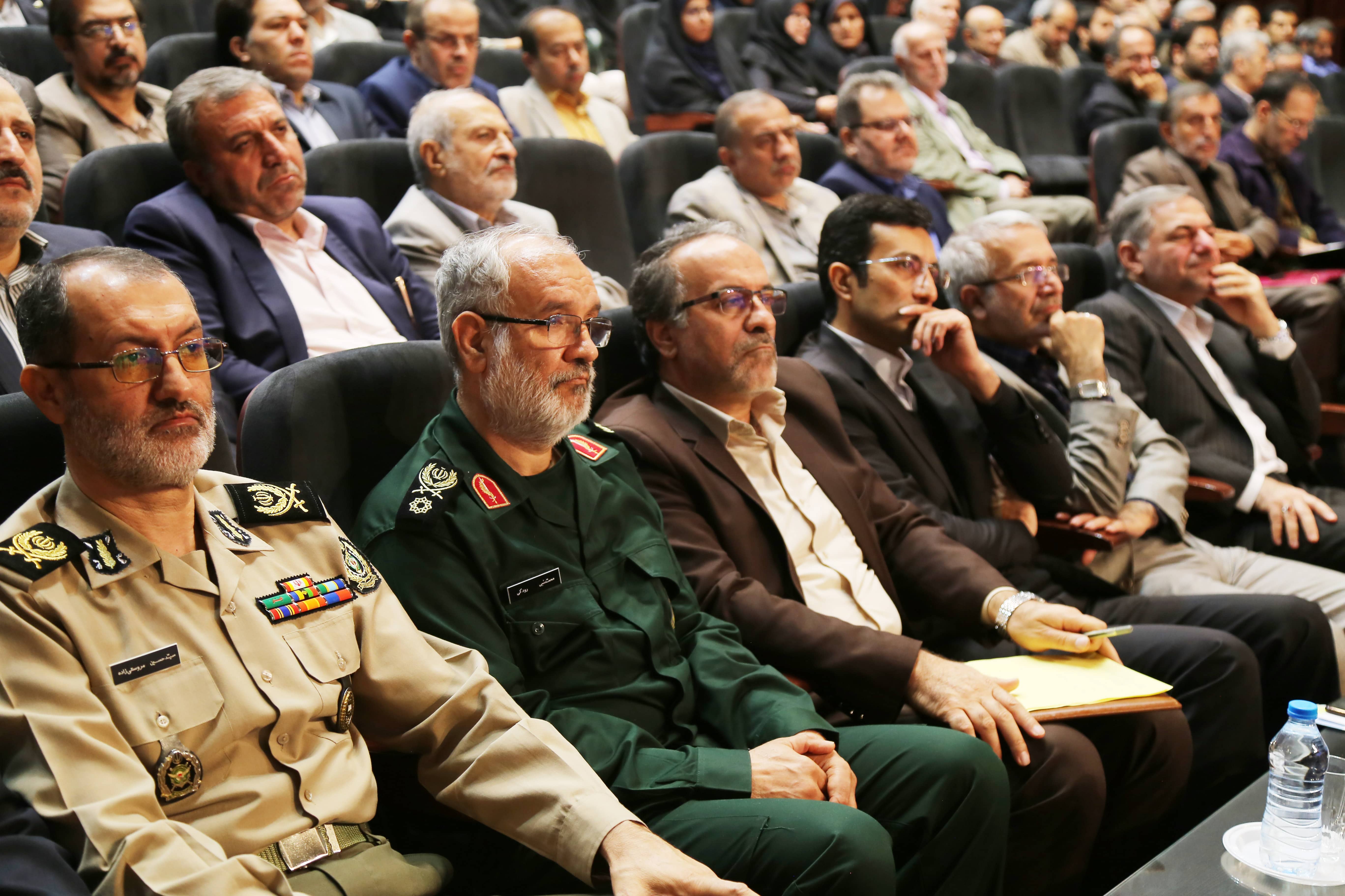 سیزدهمین همایش تجلیل از مؤلفان و پدیدآورندگان مواد و رسانه‌های آموزشی؛ ١٧ مهر ۱۳۹۷