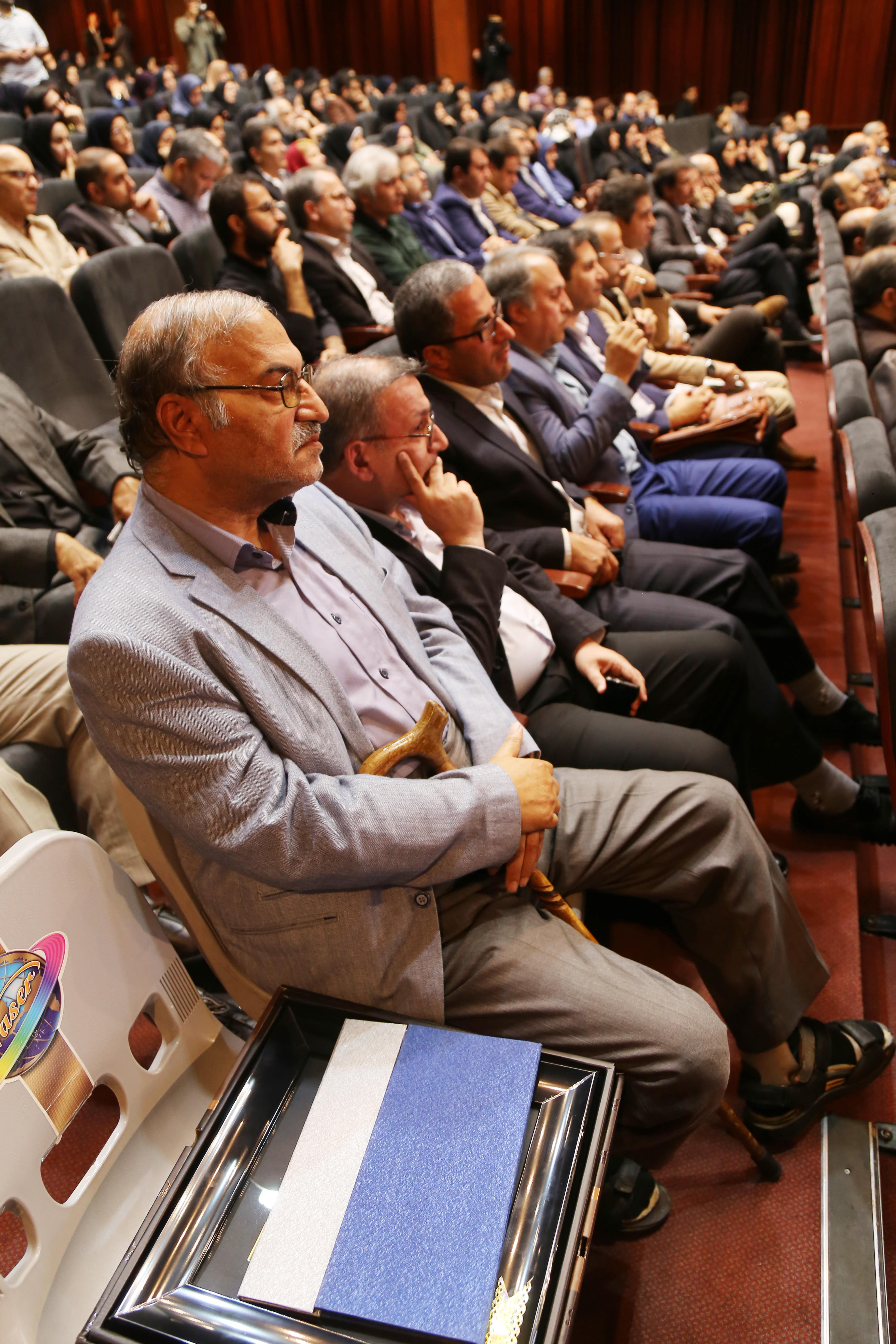 سیزدهمین همایش تجلیل از مؤلفان و پدیدآورندگان مواد و رسانه‌های آموزشی؛ ١٧ مهر ۱۳۹۷