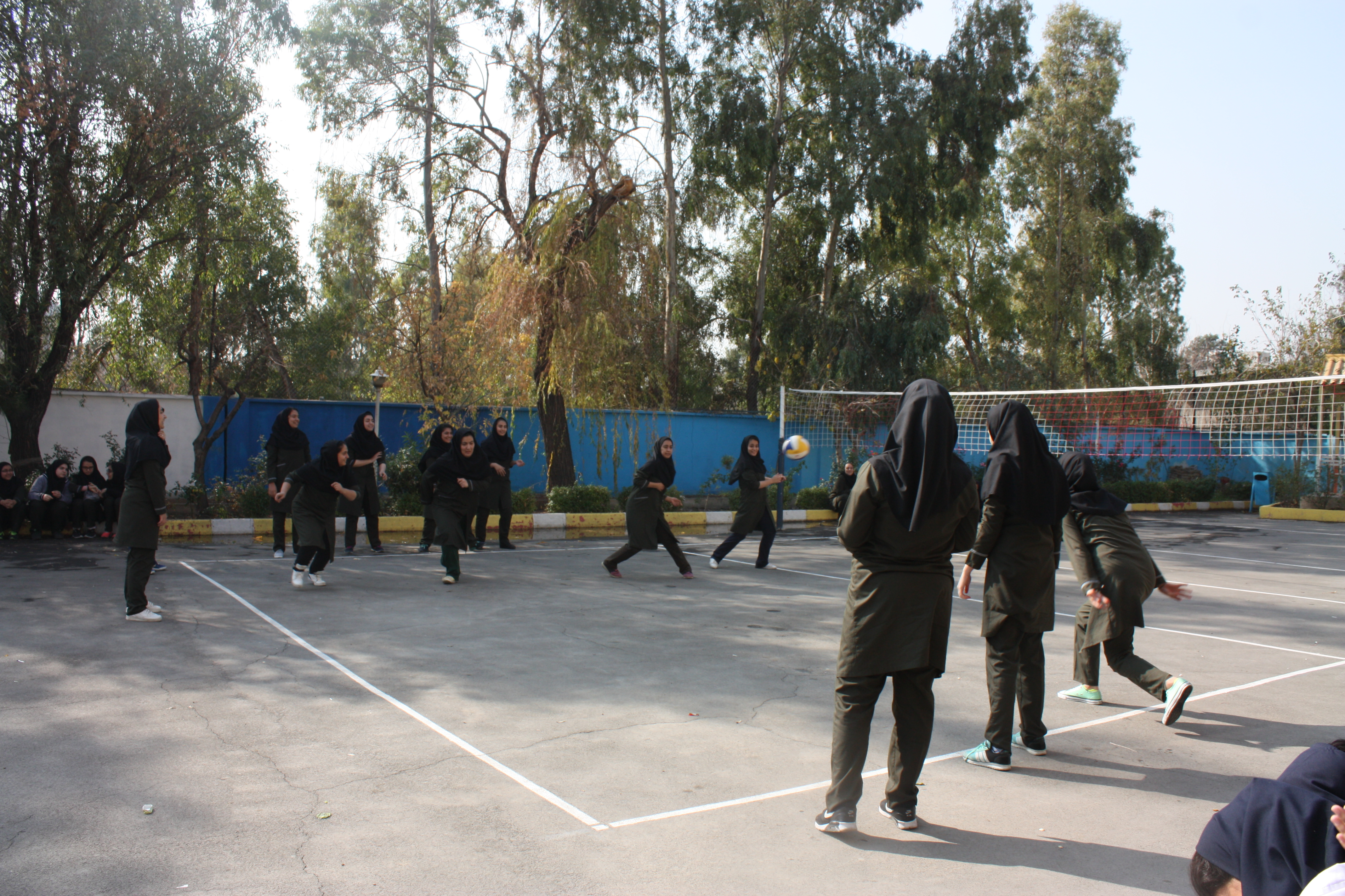 بررسی میزان افسردگی و رابطه آن با ورزش در دختران