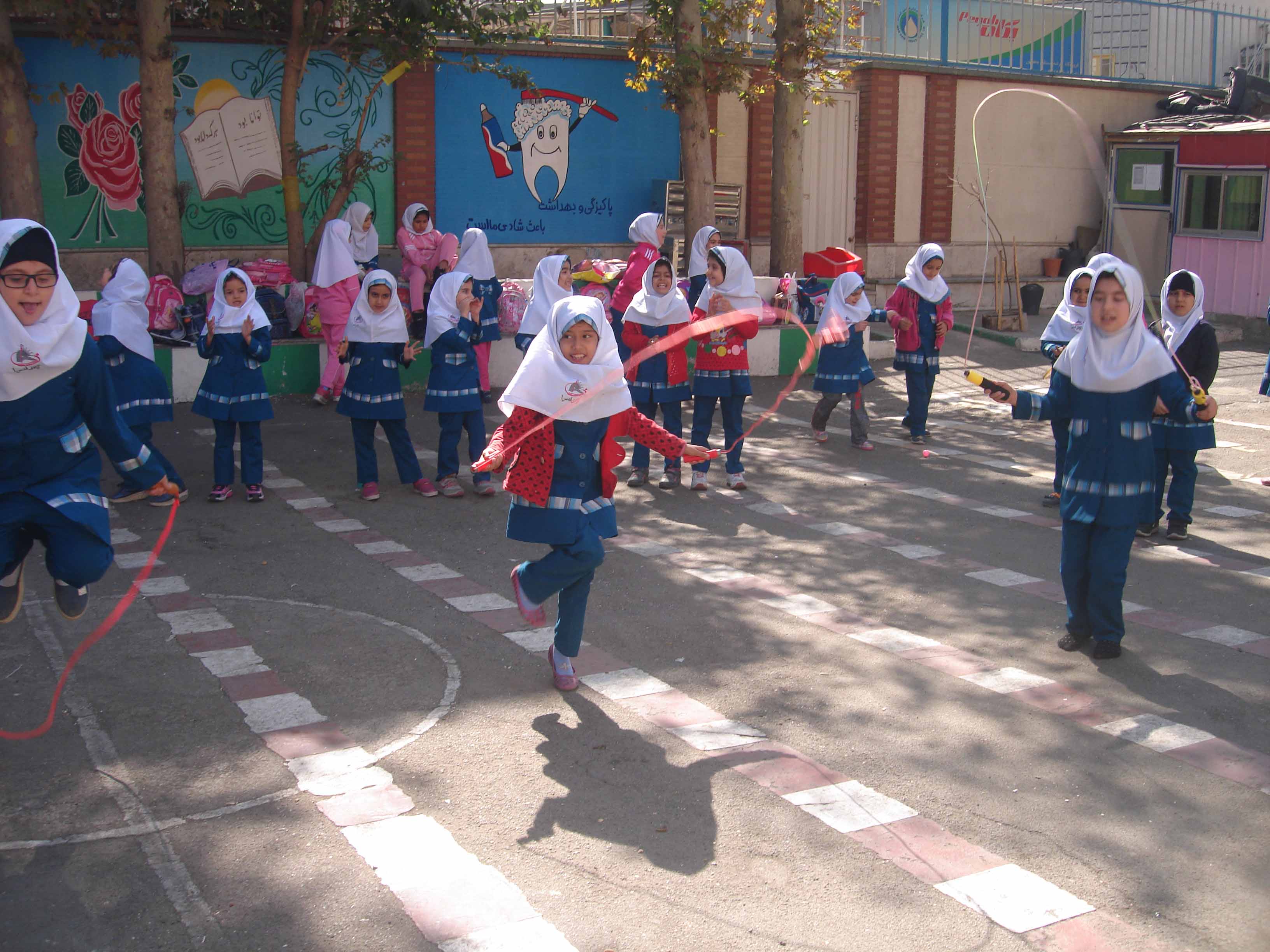 بررسی میزان افسردگی و رابطه آن با ورزش در دختران