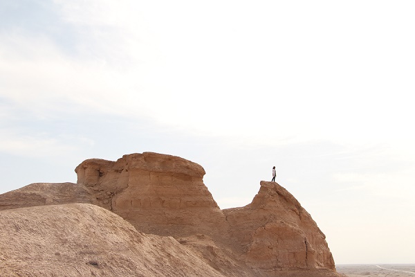 کلاه از سر برداشتیم به احترام کویر