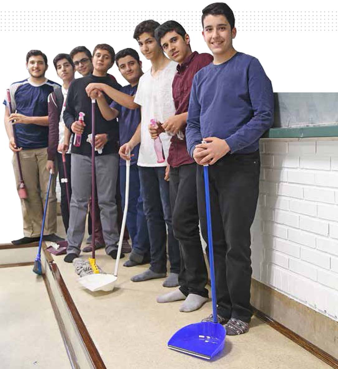 مدرسه در دست بچه ها