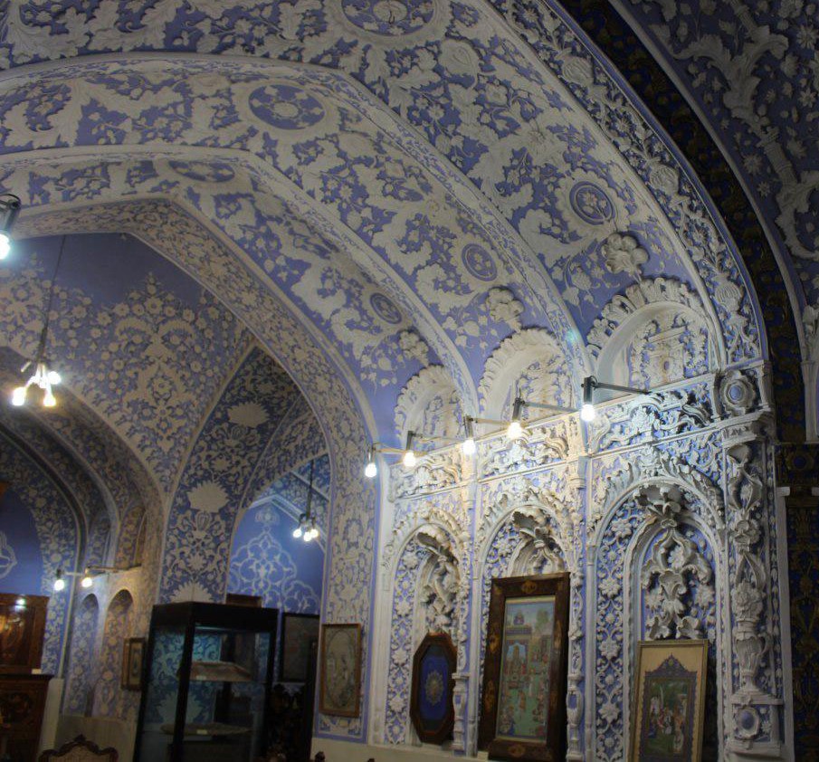 نخستین مرکز رسمی آموزش هنرهای سنتی در دوره معاصر