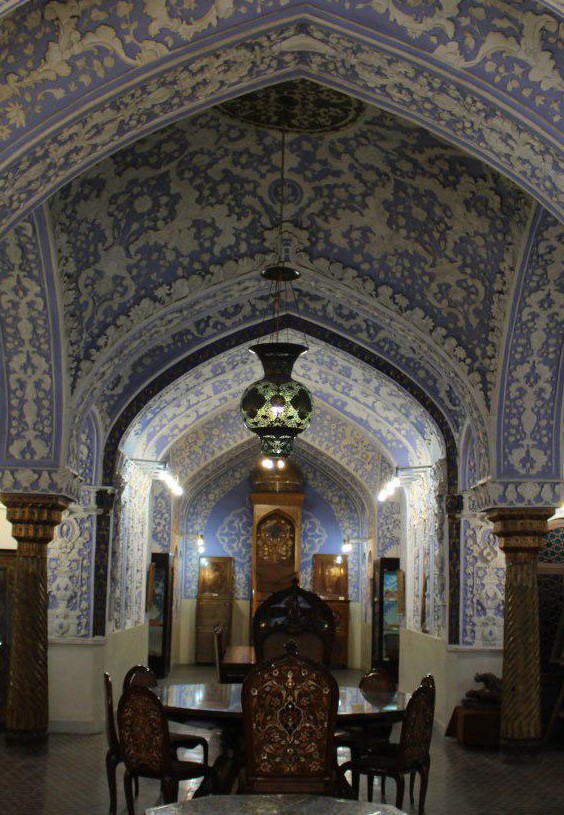 نخستین مرکز رسمی آموزش هنرهای سنتی در دوره معاصر