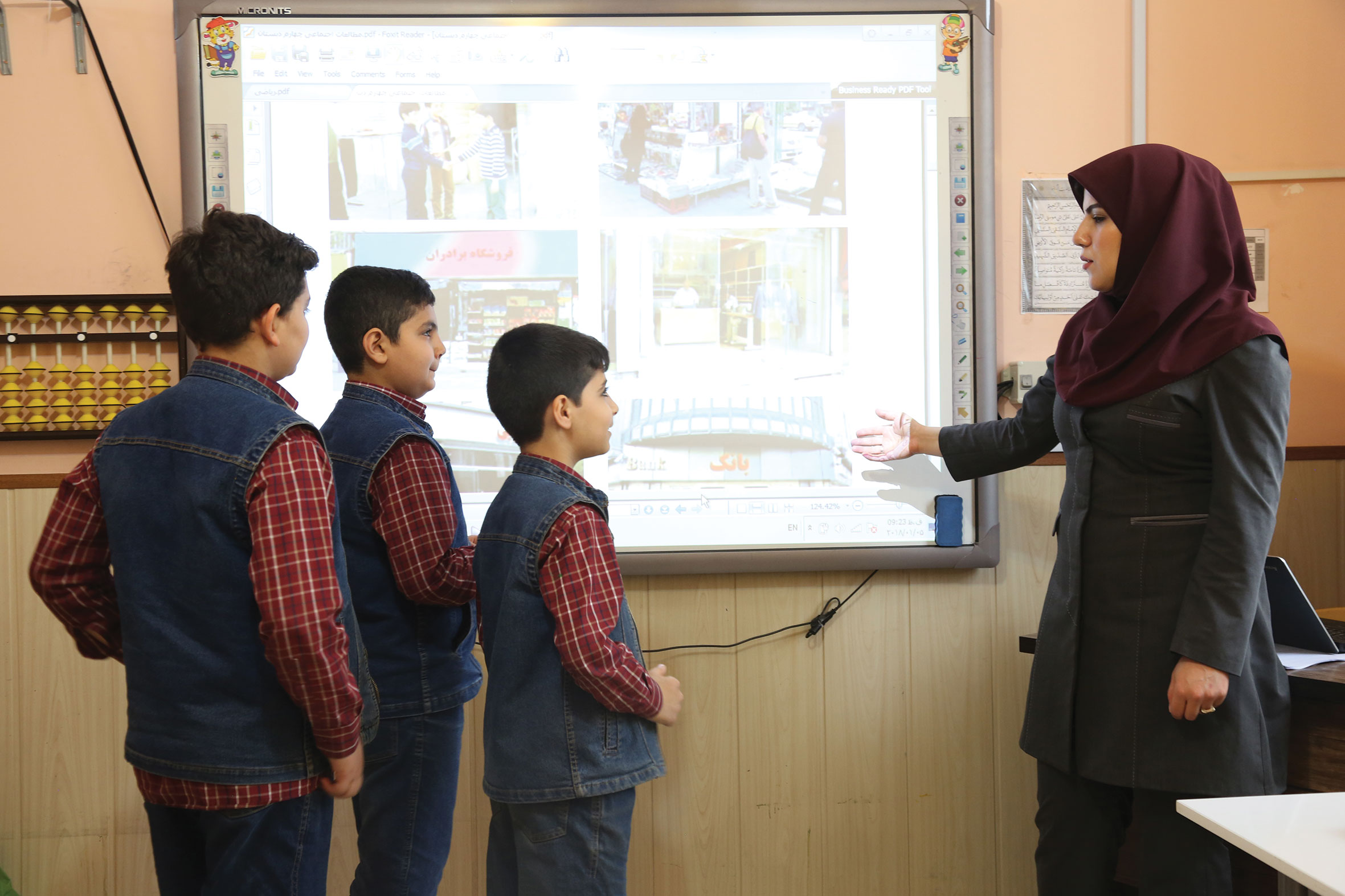 تولید محتوا توسط دانش آموزان