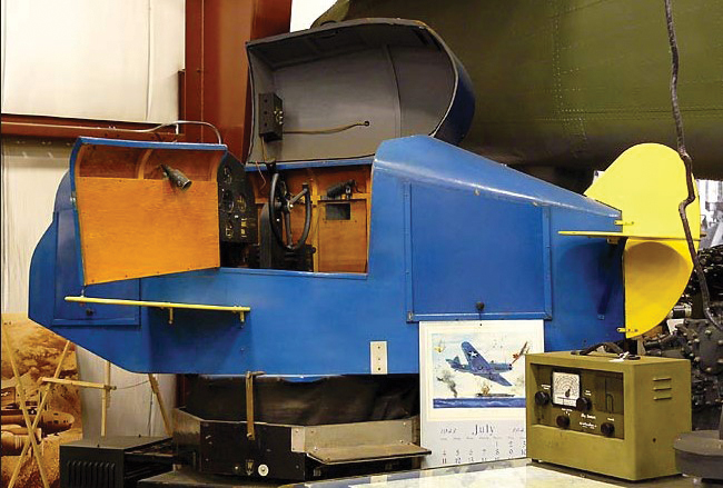 دنیایی که هست اما نیست