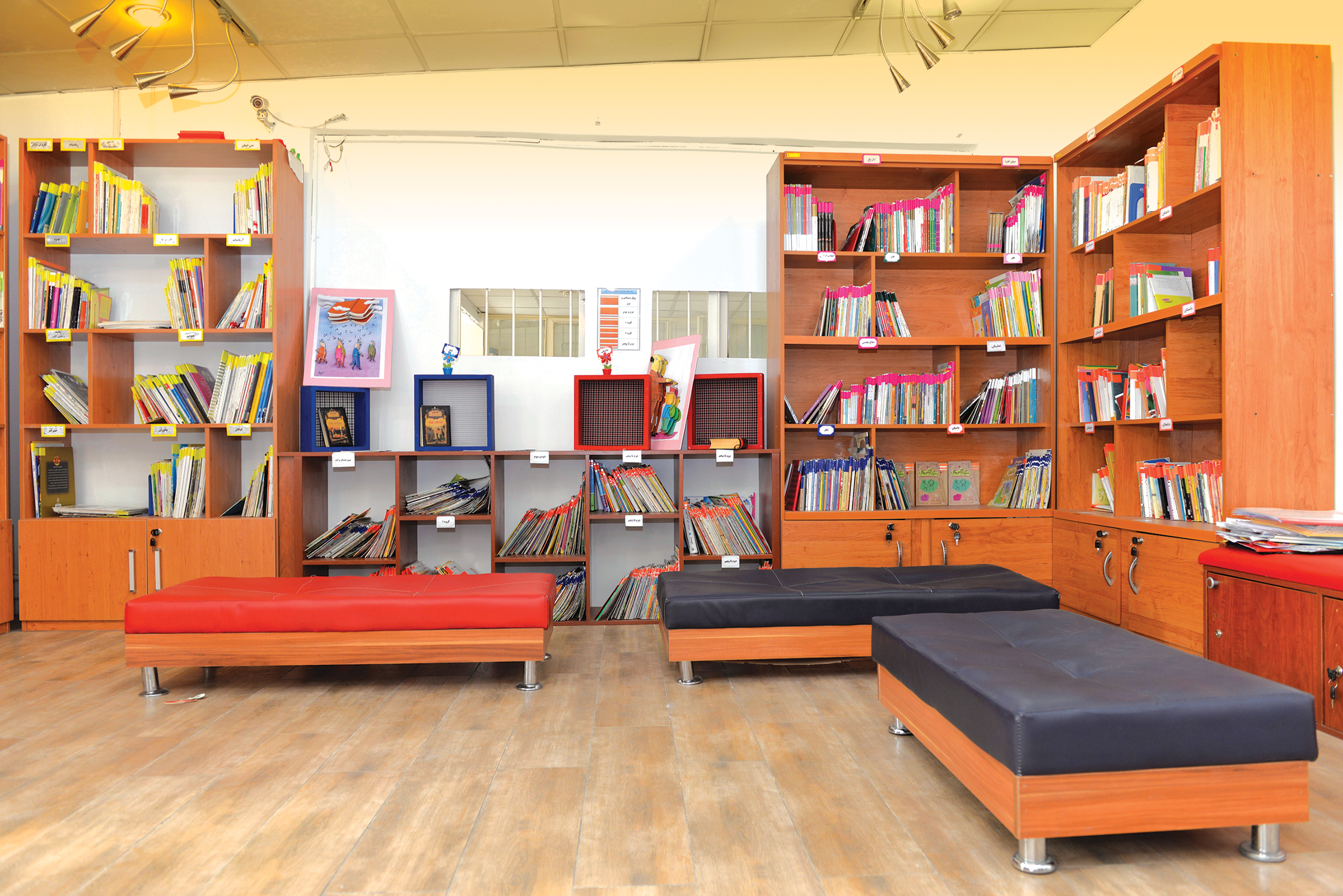 طرح توسعه کتابخوانی در دبستان دخترانه