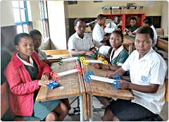 نمونه هایی از همکاری صنایع و مدارس